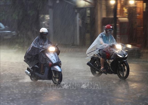 Chiều tối 28-8, Bắc Bộ và Thanh Hóa cục bộ có mưa rất to​